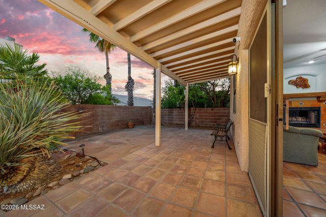 2711 W Camino De La Caterva, Tucson, AZ 85742