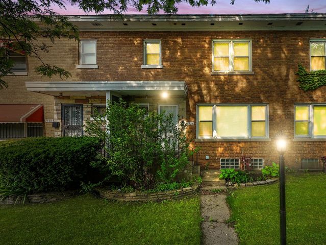 7754 S Yates Boulevard, Chicago, IL 60649