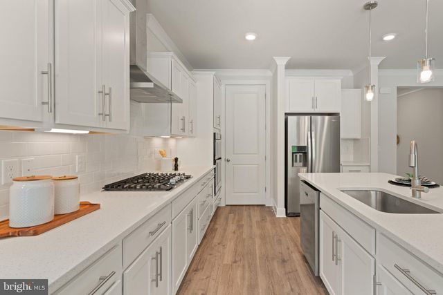 808 LONG MEADOW DR, Fredericksburg, VA 22406
