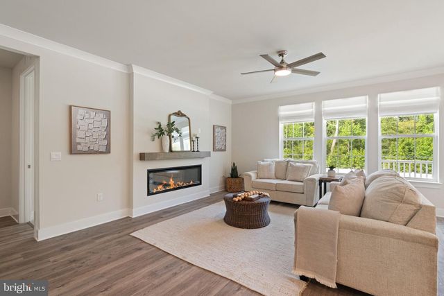 808 LONG MEADOW DR, Fredericksburg, VA 22406