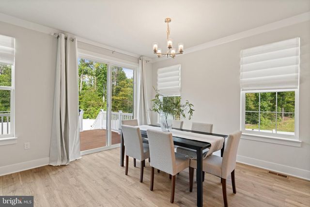 808 LONG MEADOW DR, Fredericksburg, VA 22406
