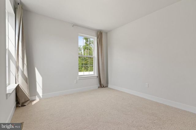 808 LONG MEADOW DR, Fredericksburg, VA 22406