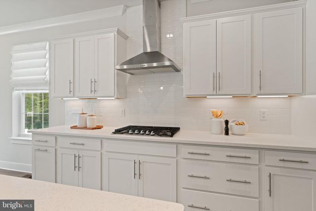 808 LONG MEADOW DR, Fredericksburg, VA 22406