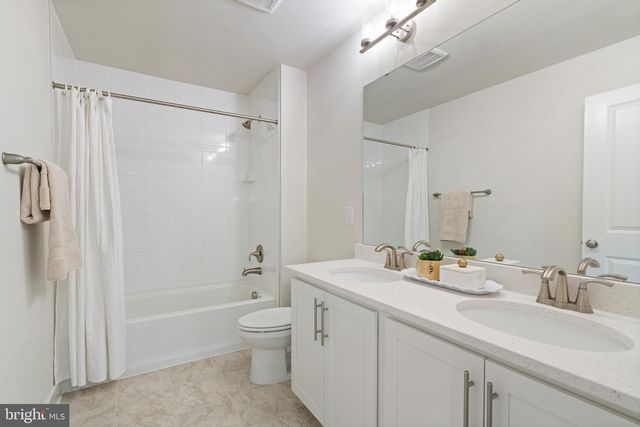 808 LONG MEADOW DR, Fredericksburg, VA 22406