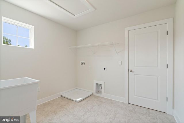 808 LONG MEADOW DR, Fredericksburg, VA 22406