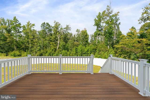 808 LONG MEADOW DR, Fredericksburg, VA 22406
