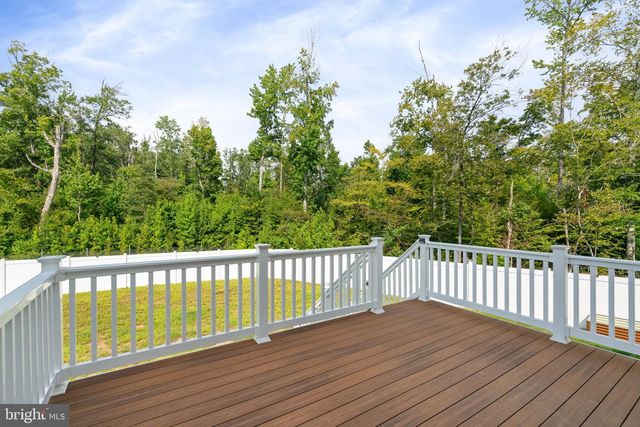 808 LONG MEADOW DR, Fredericksburg, VA 22406
