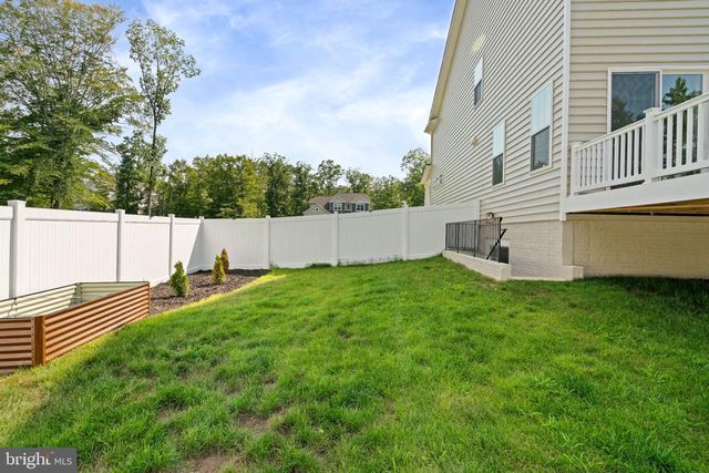 808 LONG MEADOW DR, Fredericksburg, VA 22406