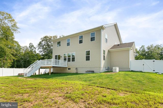 808 LONG MEADOW DR, Fredericksburg, VA 22406