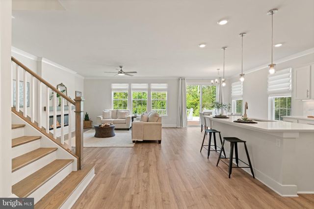 808 LONG MEADOW DR, Fredericksburg, VA 22406