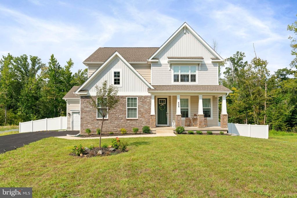 808 LONG MEADOW DR, Fredericksburg, VA 22406