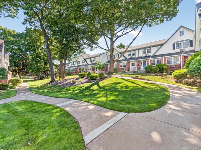 187 Doxbury Lane, Suffern, NY 10901