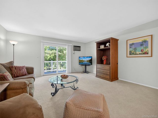 187 Doxbury Lane, Suffern, NY 10901
