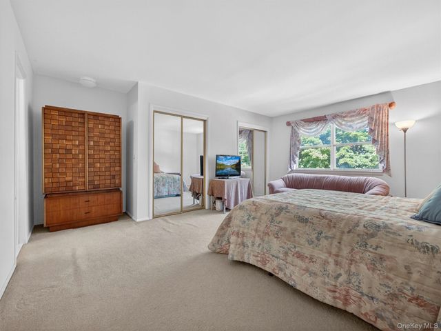 187 Doxbury Lane, Suffern, NY 10901