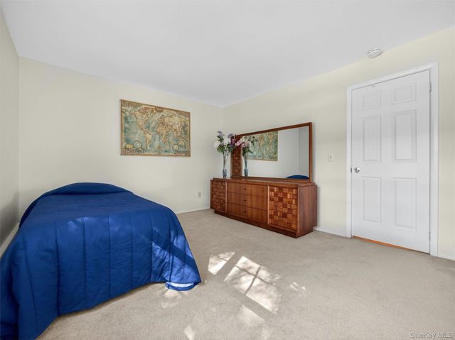 187 Doxbury Lane, Suffern, NY 10901