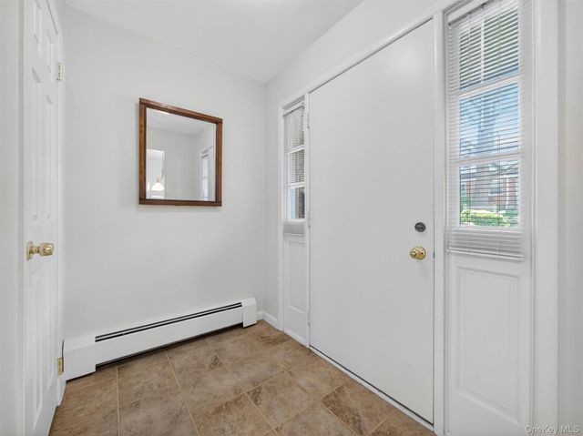 187 Doxbury Lane, Suffern, NY 10901