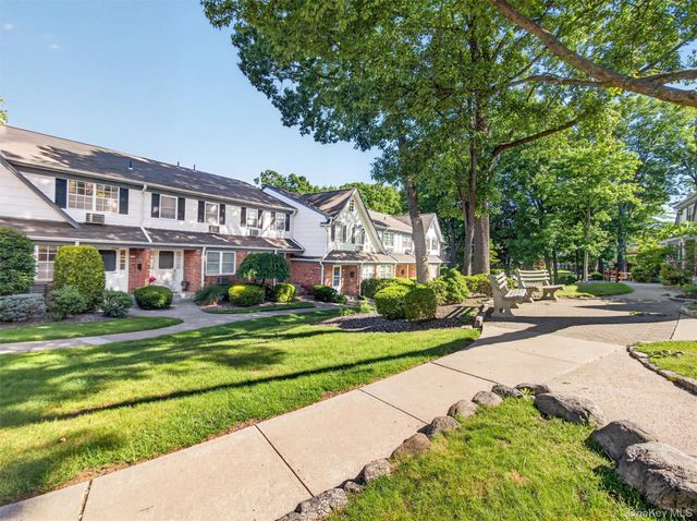 187 Doxbury Lane, Suffern, NY 10901