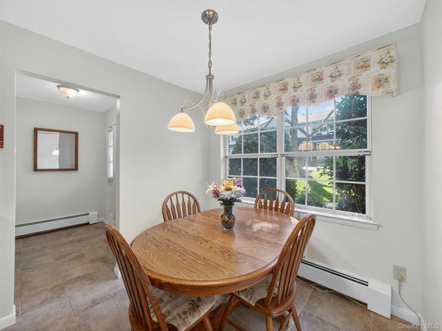 187 Doxbury Lane, Suffern, NY 10901