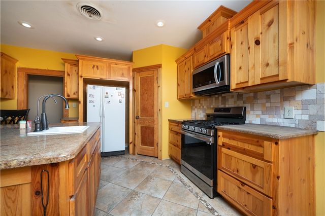220 Irene St, Sandia, TX 78383