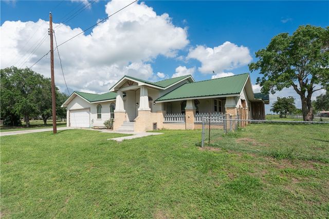 220 Irene St, Sandia, TX 78383