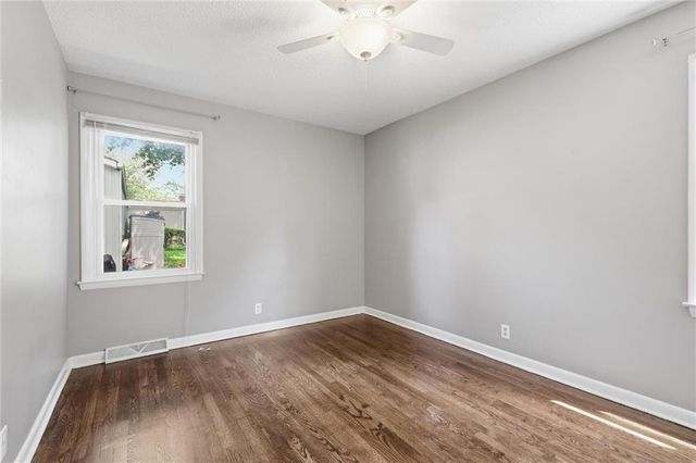 605 Gibson Road, Lee's Summit, MO 64063