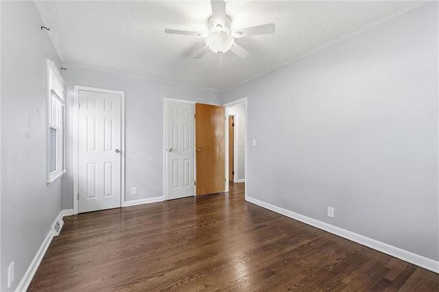 605 Gibson Road, Lee's Summit, MO 64063