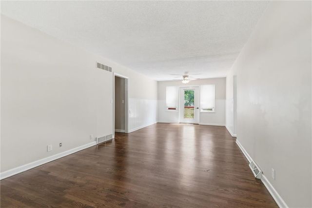 605 Gibson Road, Lee's Summit, MO 64063