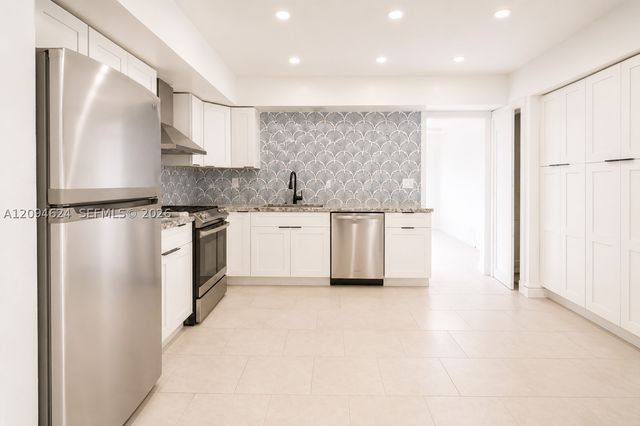 50 NE 132nd Ter, North Miami, FL 33161