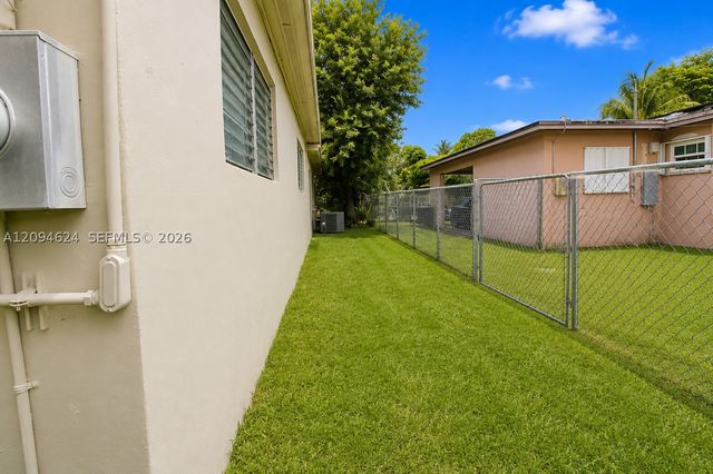 50 NE 132nd Ter, North Miami, FL 33161