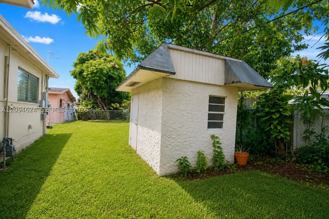 50 NE 132nd Ter, North Miami, FL 33161
