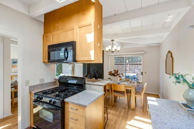 229 7th Street, Pacific Grove, CA 93950