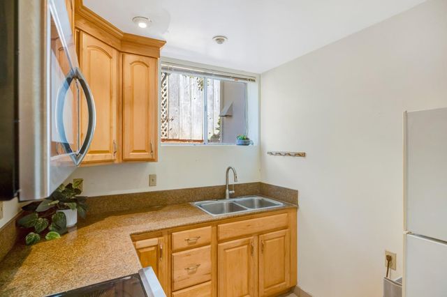 229 7th Street, Pacific Grove, CA 93950