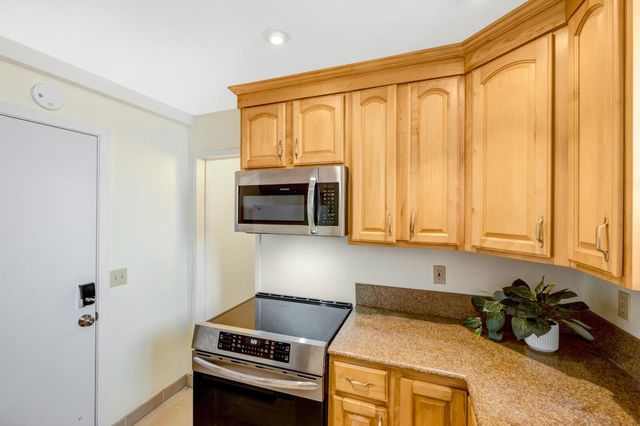 229 7th Street, Pacific Grove, CA 93950