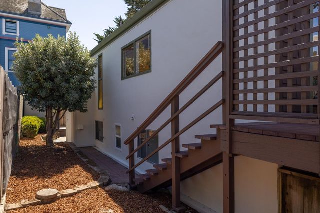 229 7th Street, Pacific Grove, CA 93950