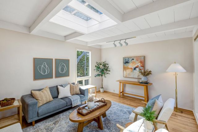 229 7th Street, Pacific Grove, CA 93950