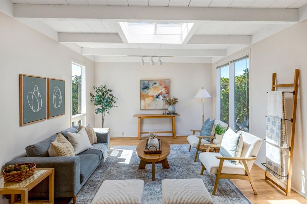 229 7th Street, Pacific Grove, CA 93950