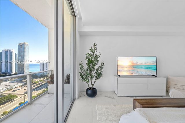 300 Sunny Isles Blvd Penthouse-03, Sunny Isles Beach, FL 33160