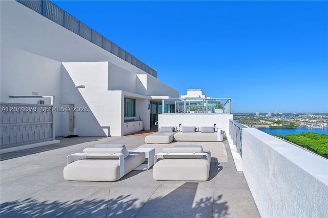 300 Sunny Isles Blvd Penthouse-03, Sunny Isles Beach, FL 33160