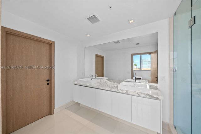 300 Sunny Isles Blvd Penthouse-03, Sunny Isles Beach, FL 33160