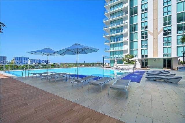 300 Sunny Isles Blvd Penthouse-03, Sunny Isles Beach, FL 33160