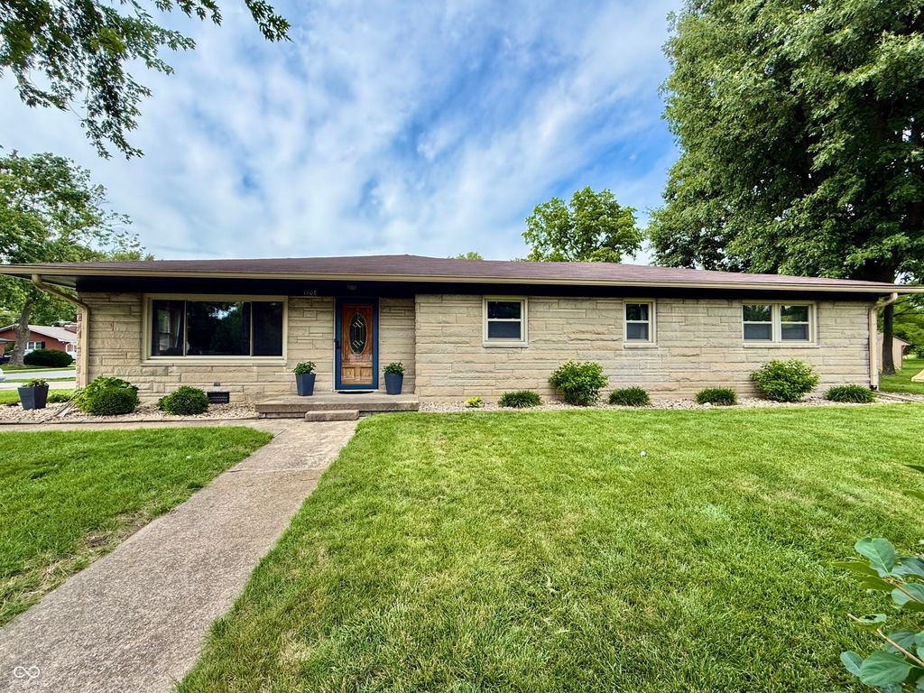 1108 Rogers Drive, Plainfield, IN 46168
