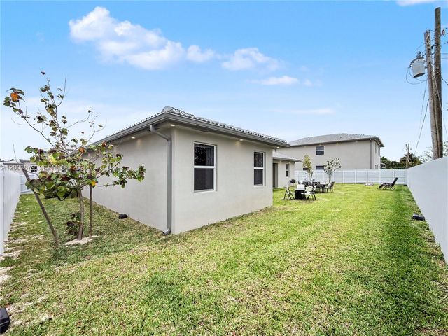 13218 SW 189th Ter, Miami, FL 33177