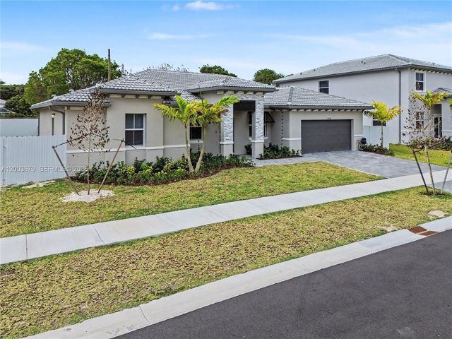 13218 SW 189th Ter, Miami, FL 33177