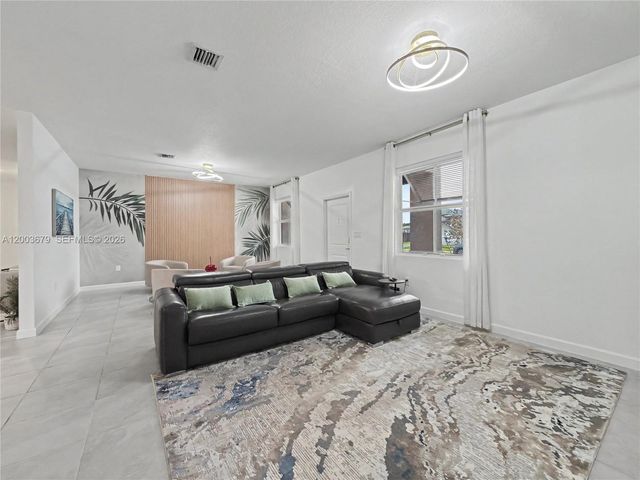 13218 SW 189th Ter, Miami, FL 33177