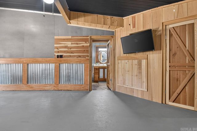 400 Aden Ave, Haskell, AR 72015