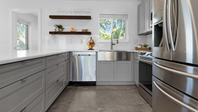 909 SE 16th Place, Deerfield Beach, FL 33441