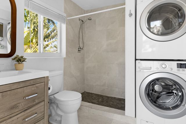 909 SE 16th Place, Deerfield Beach, FL 33441