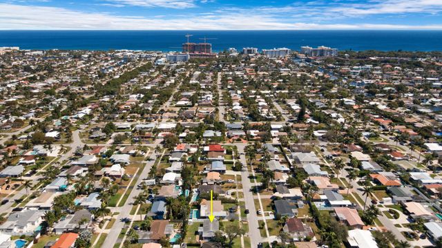 909 SE 16th Place, Deerfield Beach, FL 33441