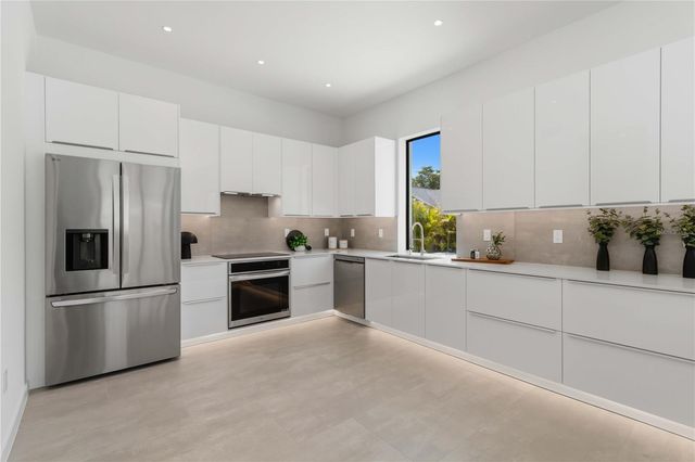 2306 VALENCIA DRIVE, Sarasota, FL 34239
