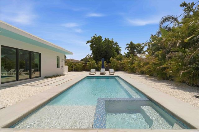 2306 VALENCIA DRIVE, Sarasota, FL 34239